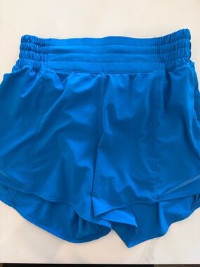 Lululemon hotty hot 4 inch high rise size 4 poolside EUC